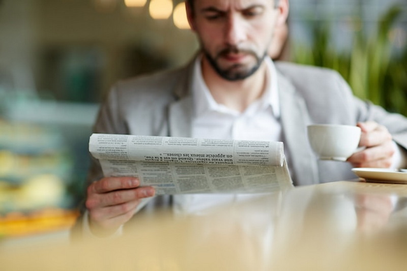 Флаг России в Орле повредило ураганом
